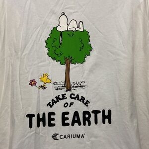 Cariuma Peanuts Earth Day Organic T-shirt L